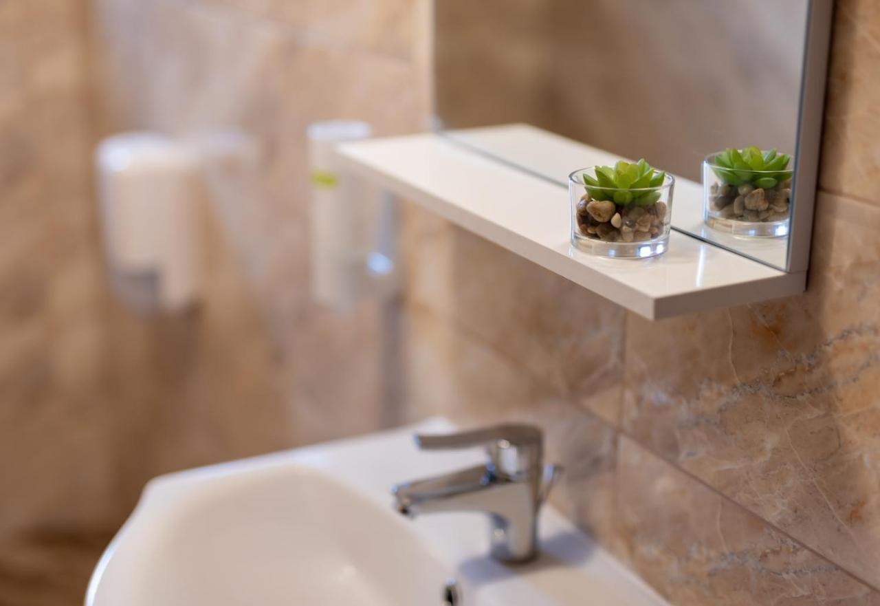 Escala Rooms Ghimbav Luaran gambar