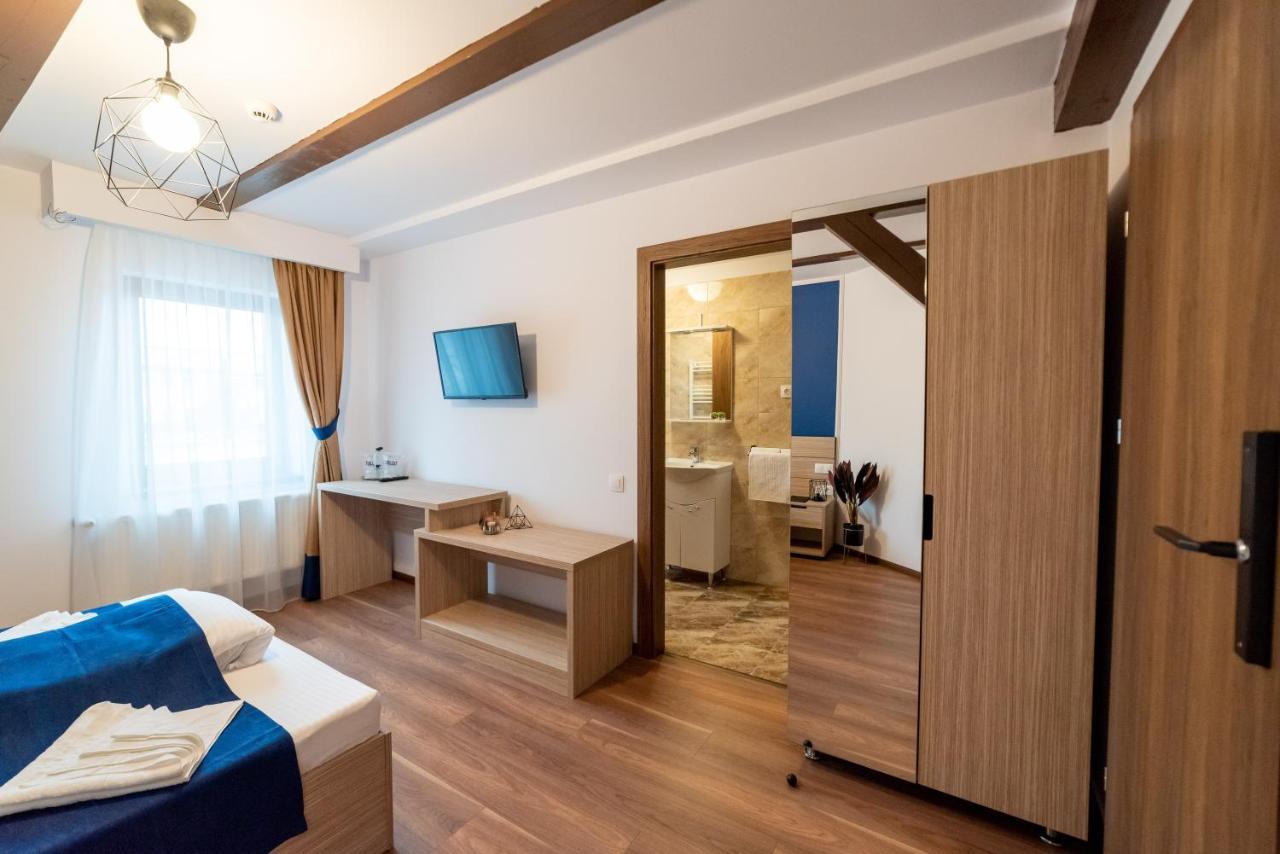Escala Rooms Ghimbav Luaran gambar